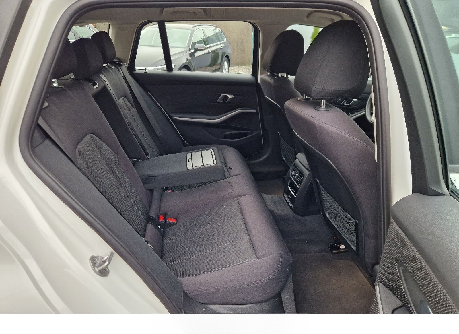 BMW 330 3 Touring 330 e xDrive Advantage foto 22