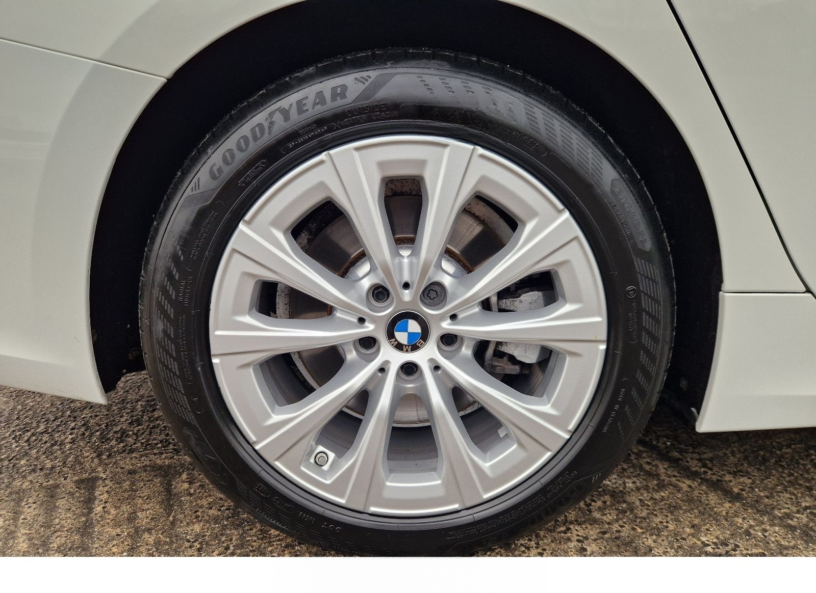 BMW 330 3 Touring 330 e xDrive Advantage foto 23