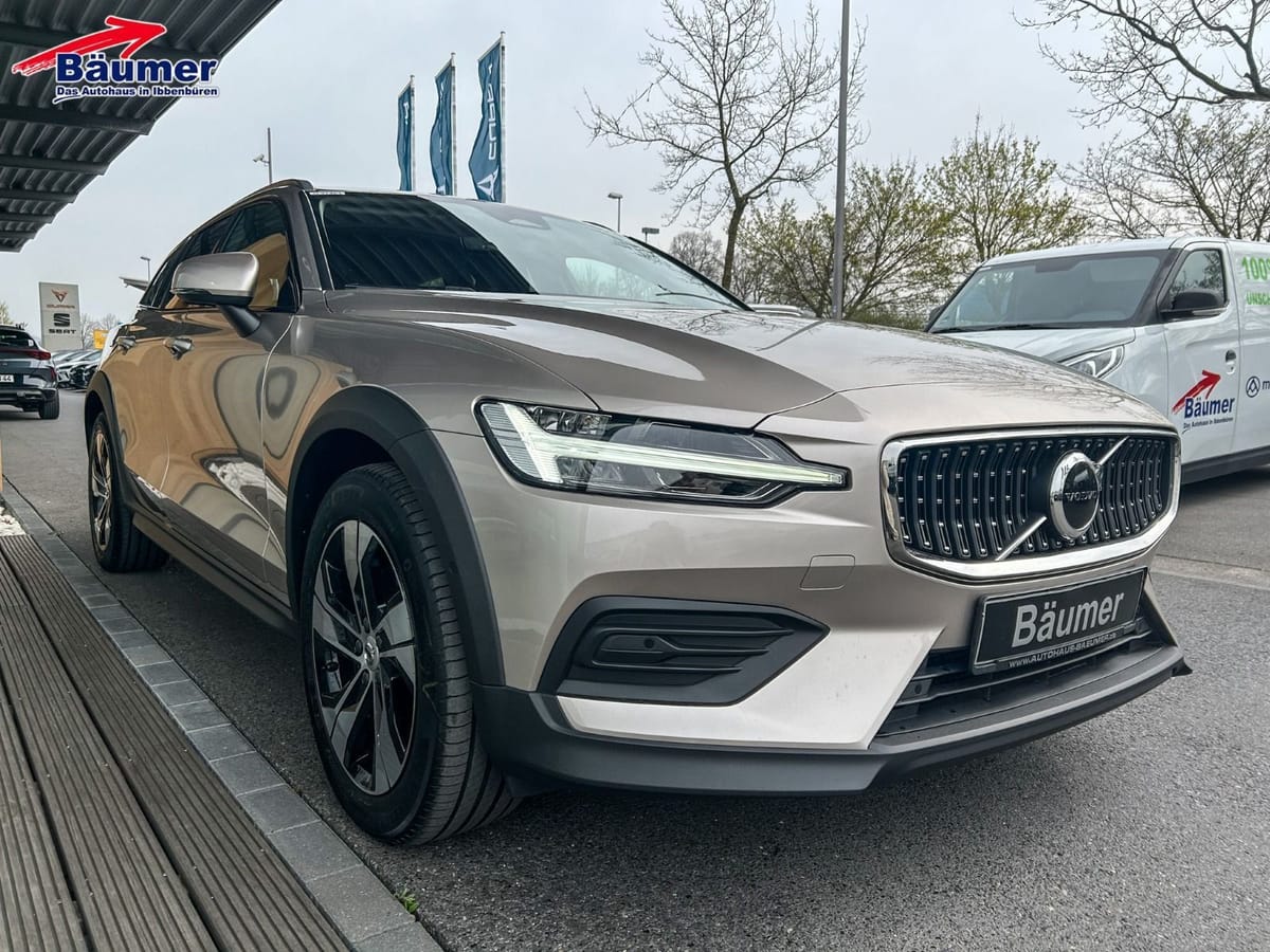 Volvo V60 Cross Country B4 Plus AWD Geartronic Diesel foto 3