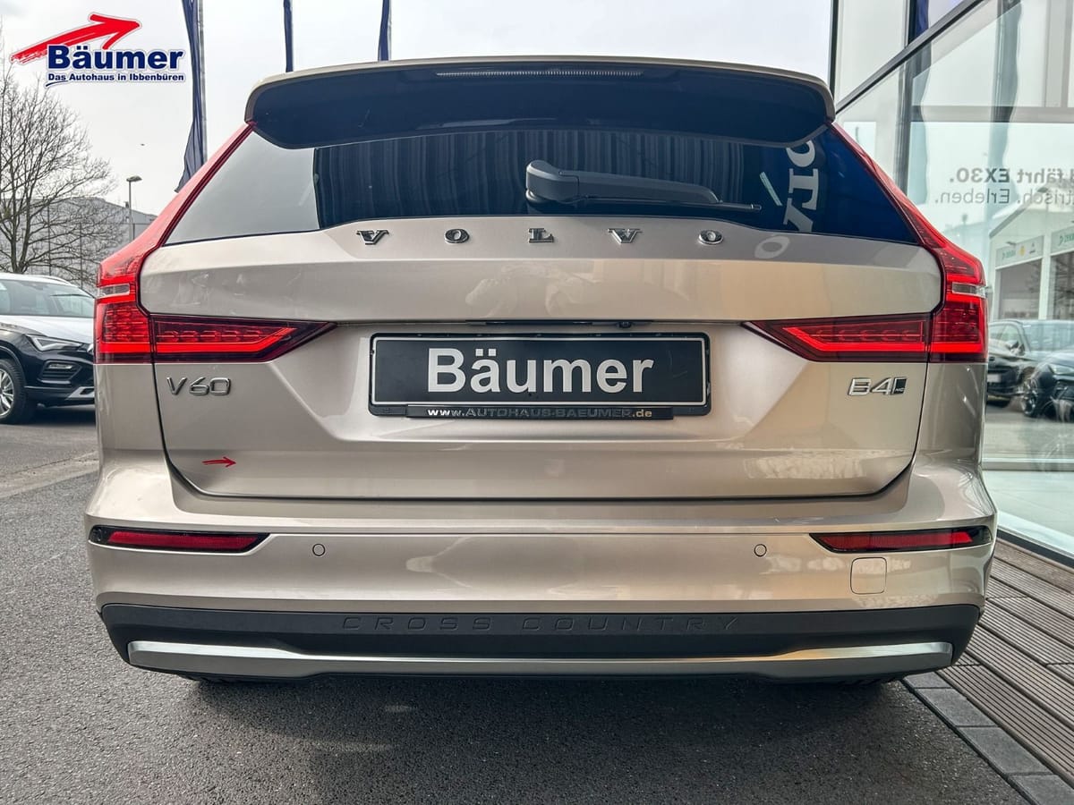 Volvo V60 Cross Country B4 Plus AWD Geartronic Diesel foto 5
