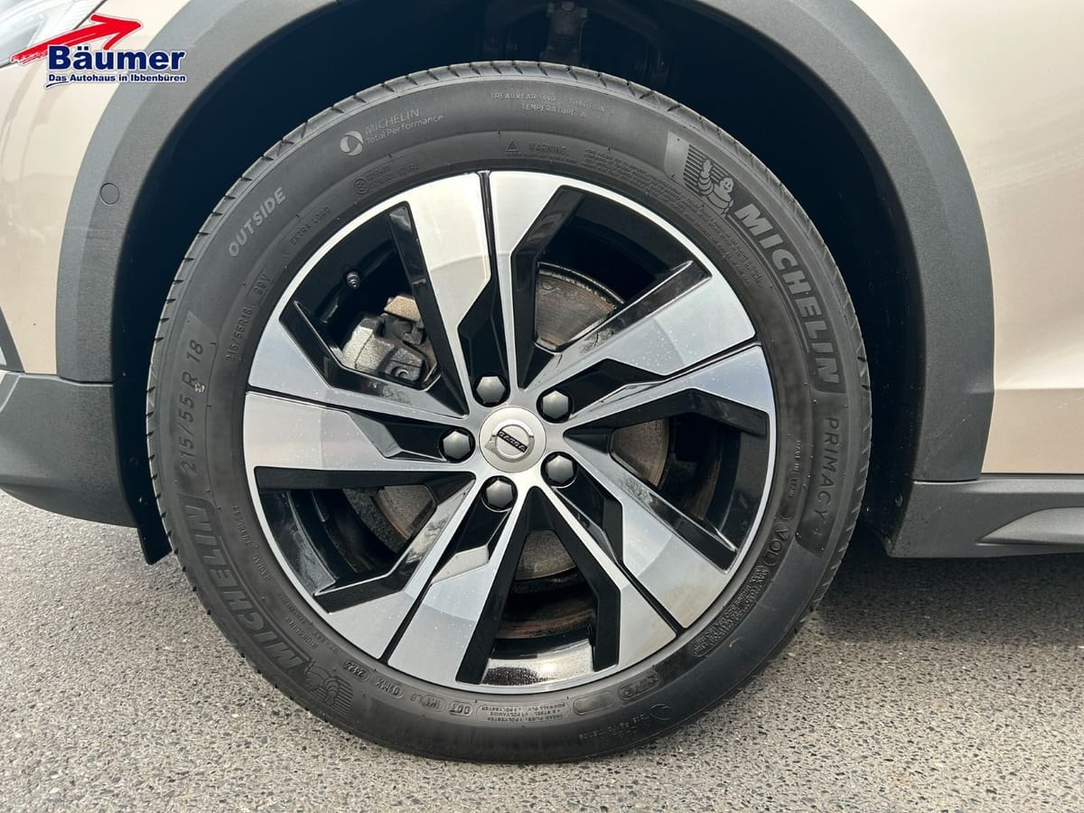 Volvo V60 Cross Country B4 Plus AWD Geartronic Diesel foto 8