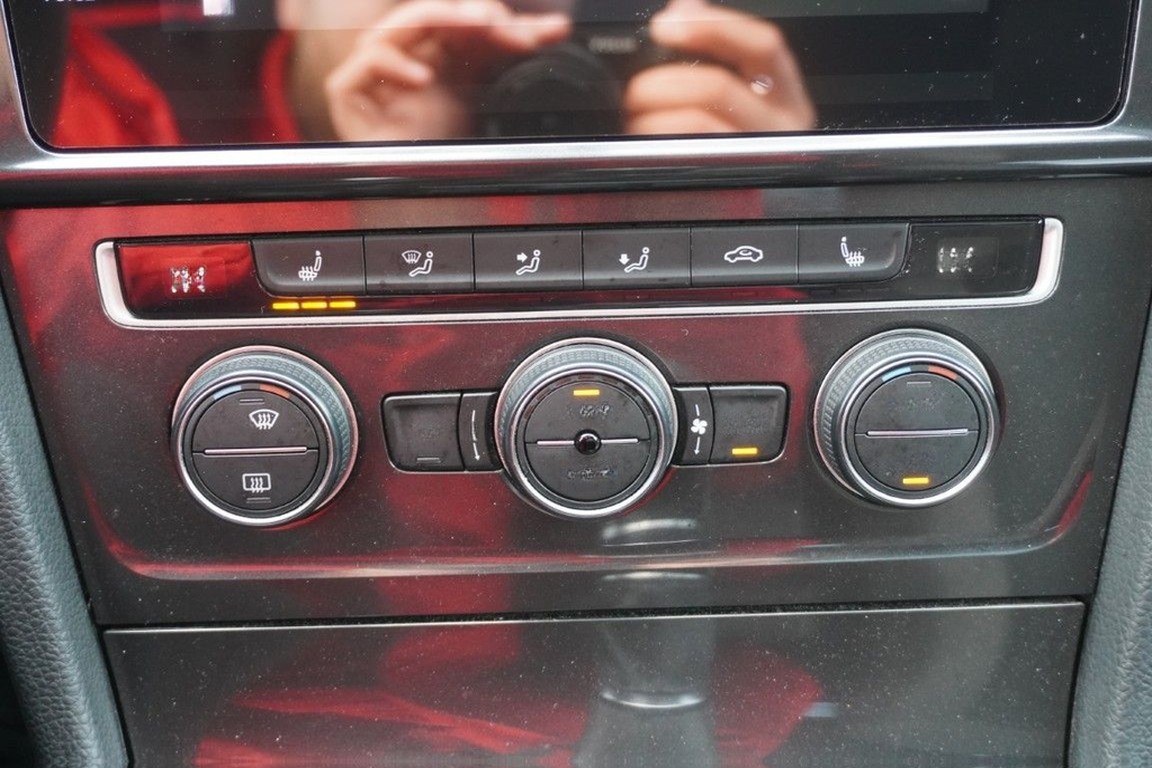 Volkswagen Golf VII 1.0 TSI LED Navi Schiebedach Kamera AHK foto 28