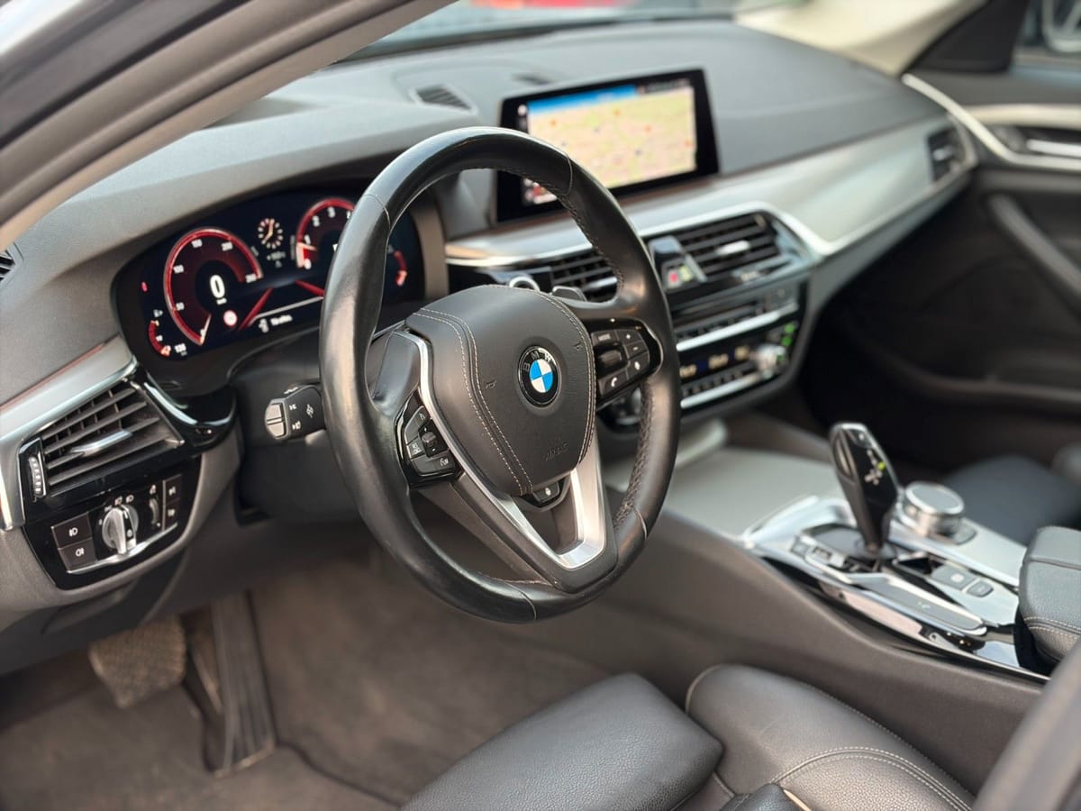 BMW 530 i Limo Sport Line LED AHK HUD Kamera 20 Zoll foto 11
