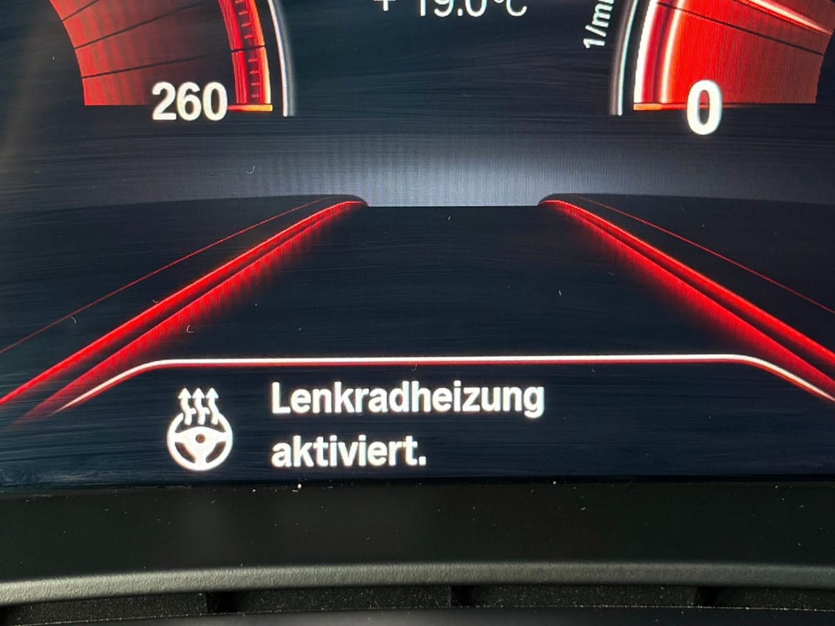 BMW 530 i Limo Sport Line LED AHK HUD Kamera 20 Zoll foto 15