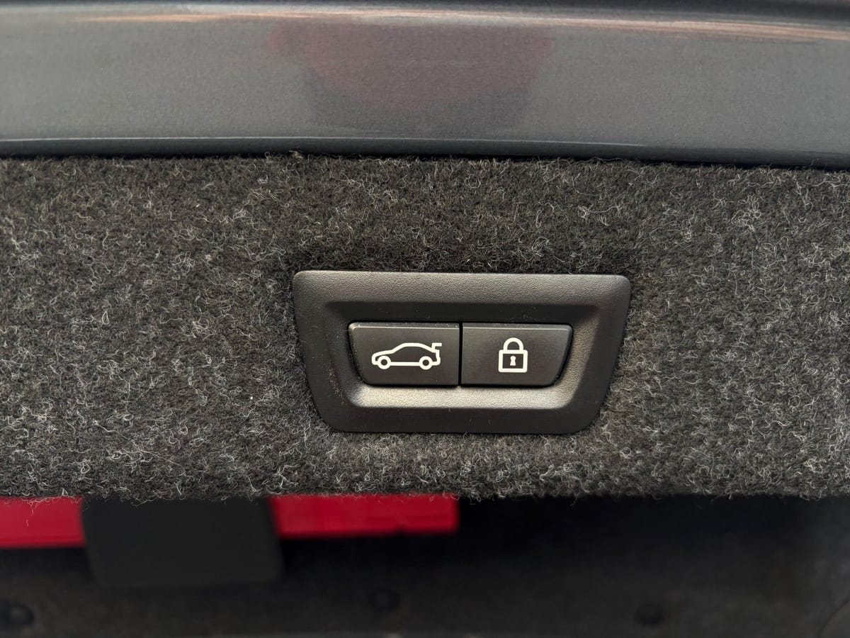 BMW 530 i Limo Sport Line LED AHK HUD Kamera 20 Zoll foto 20