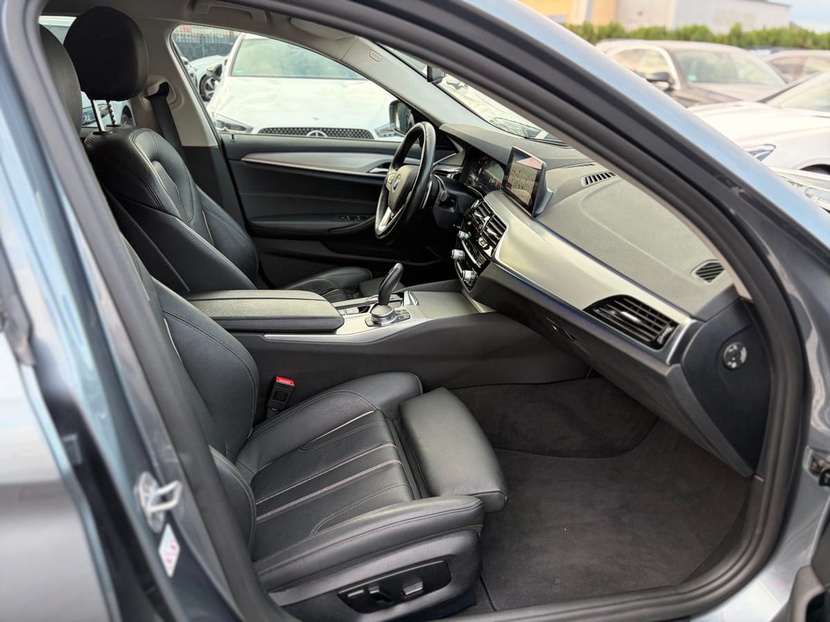 BMW 530 i Limo Sport Line LED AHK HUD Kamera 20 Zoll foto 10