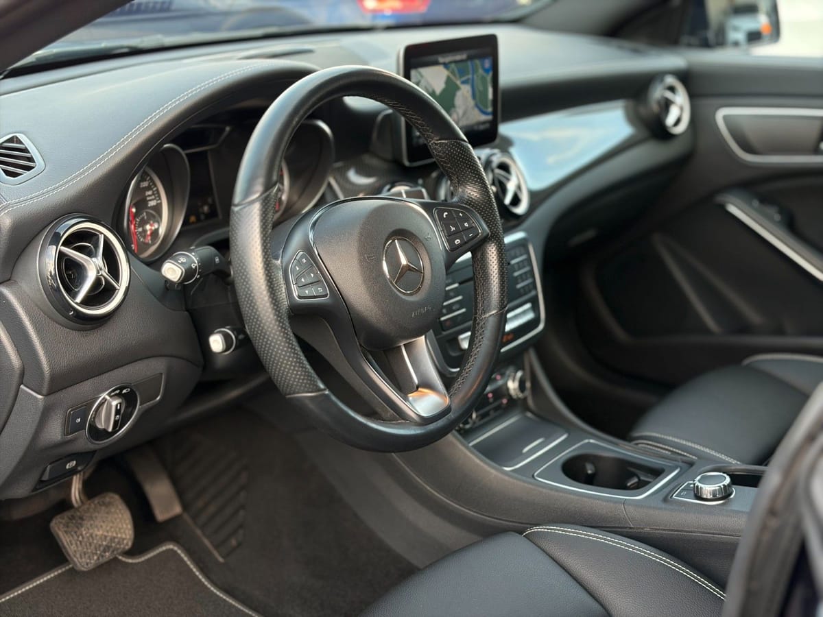 Mercedes-Benz CLA 220 d Coupe AMG-Sport Edition*LED*R-Kamera* foto 11