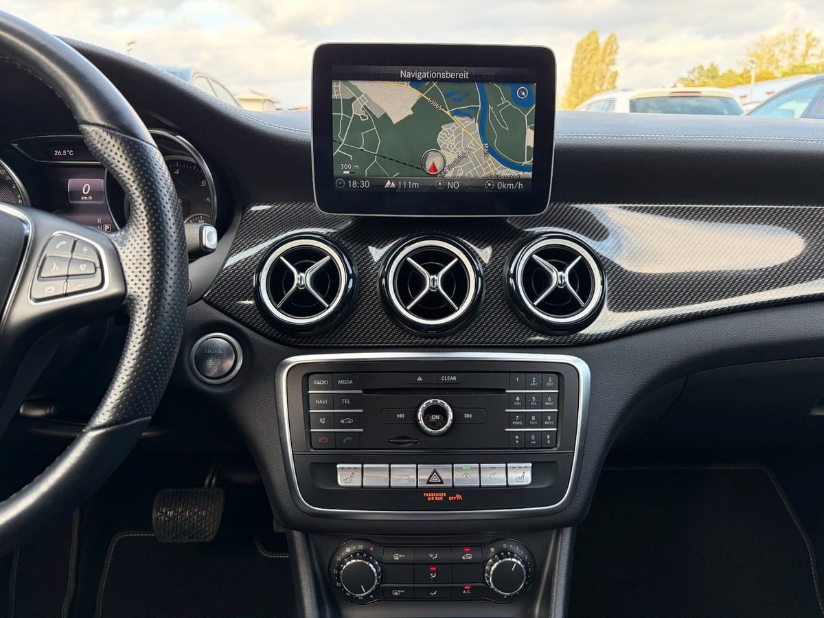 Mercedes-Benz CLA 220 d Coupe AMG-Sport Edition*LED*R-Kamera* foto 13