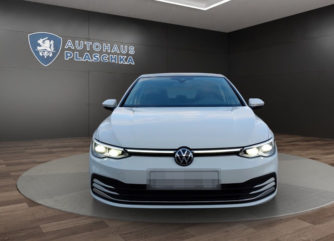Volkswagen Golf VIII 1.5 eTSI DSG Style AHK+PANORAMA+KAMERA foto 2