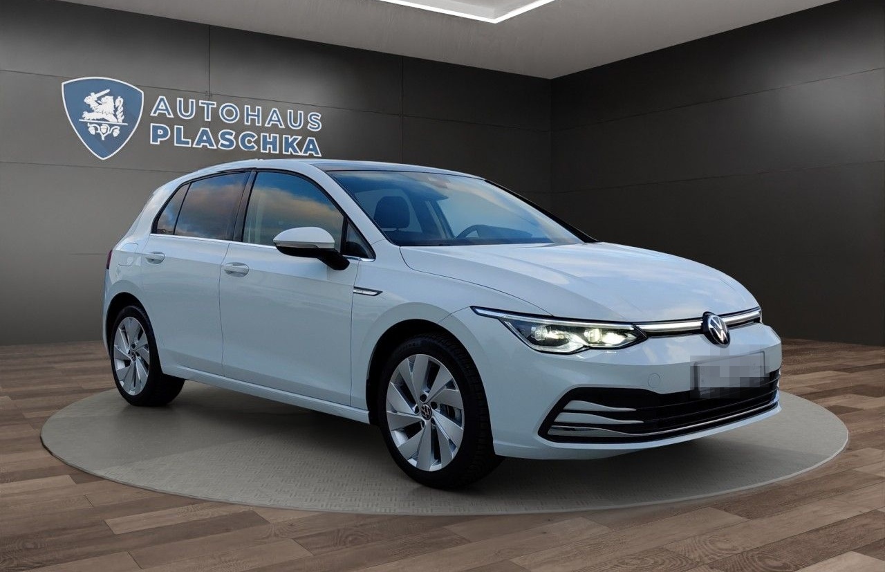 Volkswagen Golf VIII 1.5 eTSI DSG Style AHK+PANORAMA+KAMERA foto 3