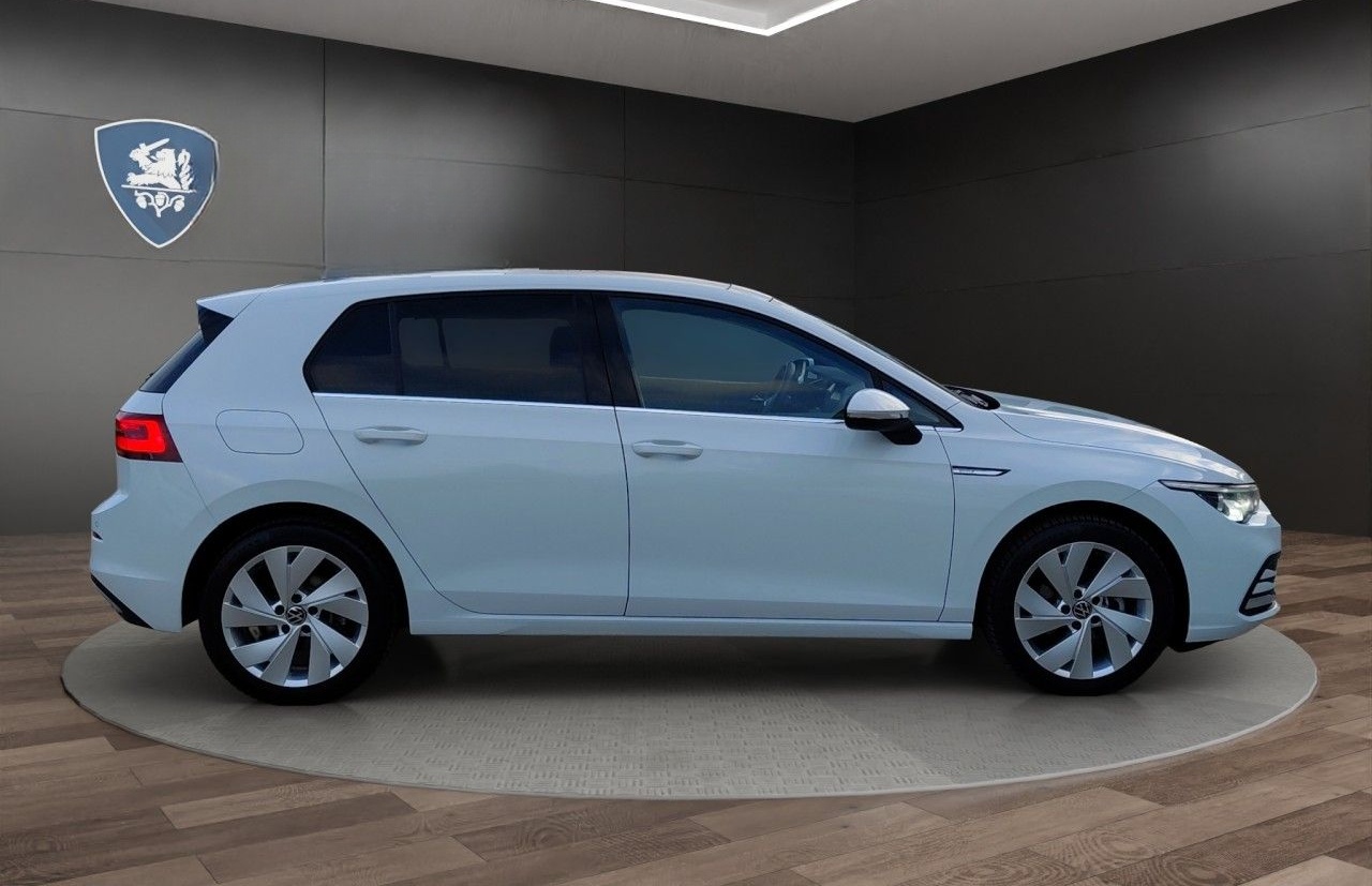 Volkswagen Golf VIII 1.5 eTSI DSG Style AHK+PANORAMA+KAMERA foto 4