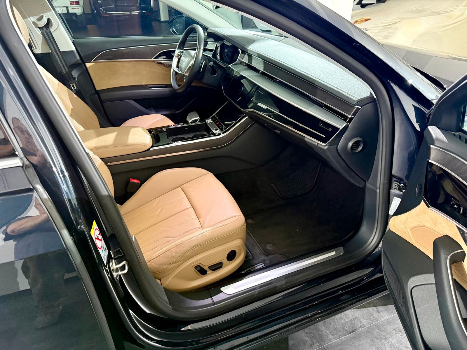 Audi A8 50 TDI quattro foto 15