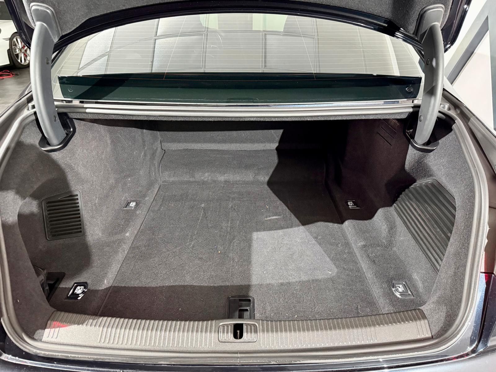 Audi A8 50 TDI quattro foto 16