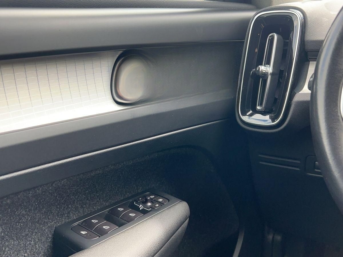 Volvo XC40 Momentum 2WD*LED*Navi*Tempo* foto 17