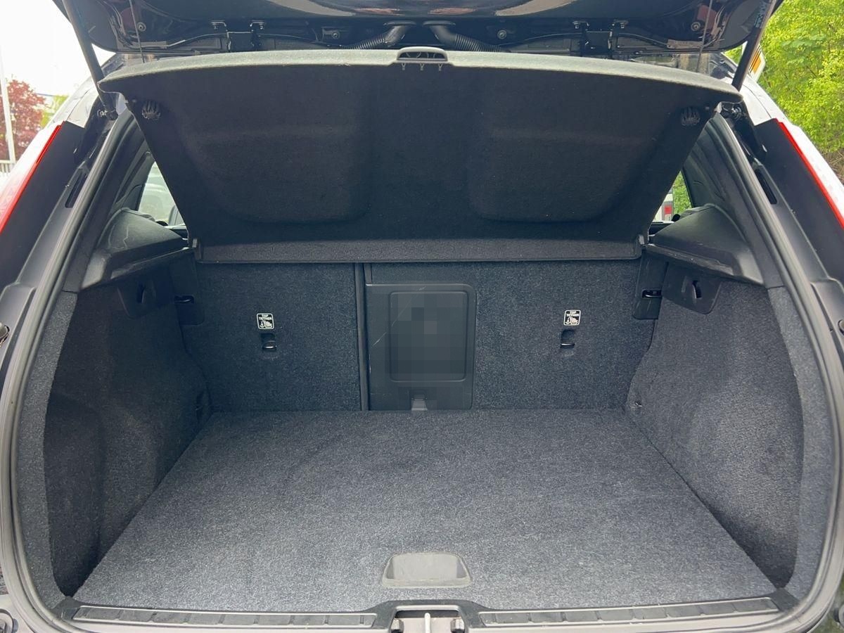 Volvo XC40 Momentum 2WD*LED*Navi*Tempo* foto 18