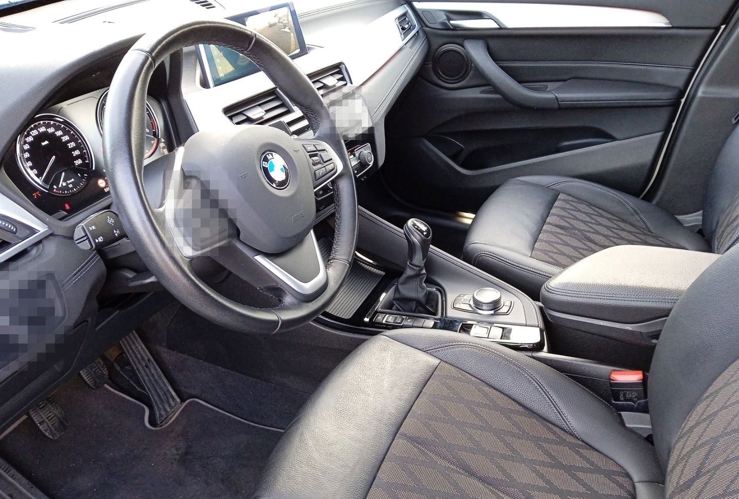 BMW X1 sDrive18d xLine KAMERA+SHZG+PDC+LED+DAB+NAVI+ foto 14
