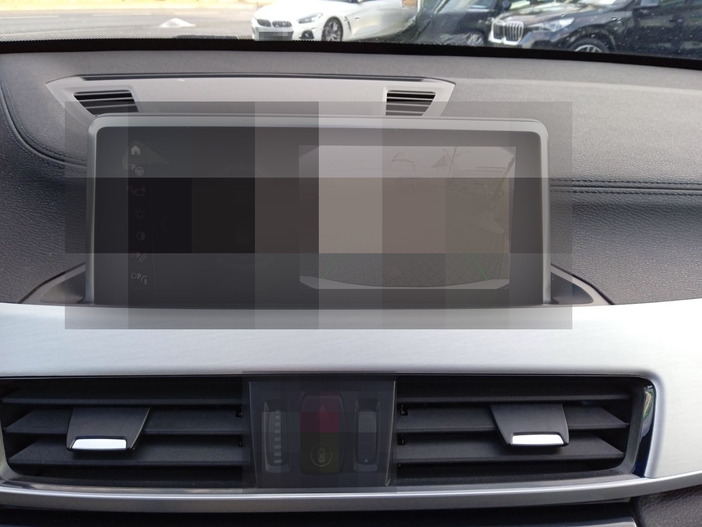 BMW X1 sDrive18d xLine KAMERA+SHZG+PDC+LED+DAB+NAVI+ foto 16