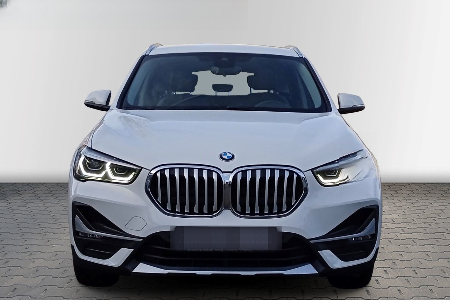 BMW X1 sDrive18d xLine KAMERA+SHZG+PDC+LED+DAB+NAVI+ foto 3