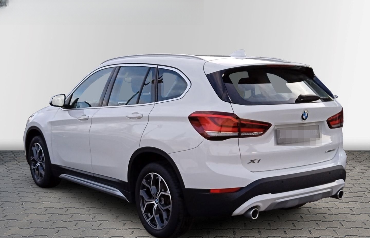 BMW X1 sDrive18d xLine KAMERA+SHZG+PDC+LED+DAB+NAVI+ foto 6