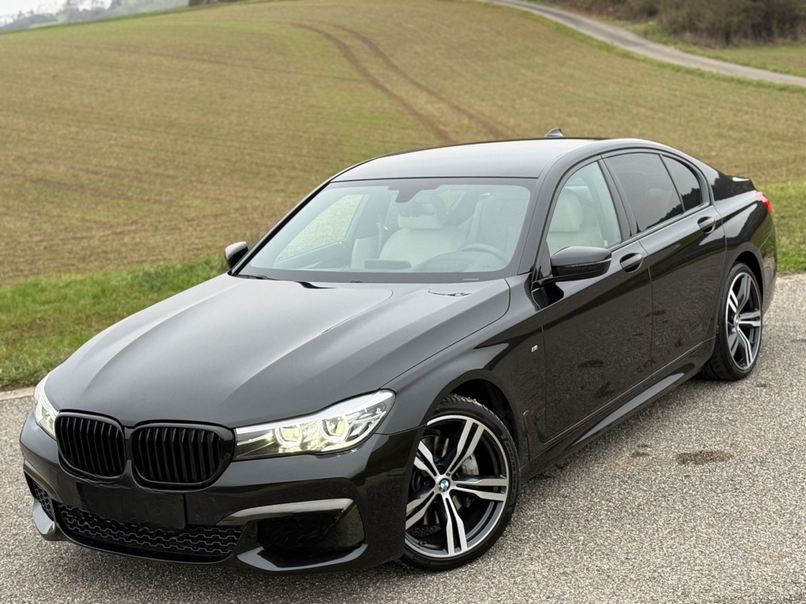 BMW 740d xDrive/M-Paket/HUD/Memoy/Softcl./20"/Ambi./ foto 17