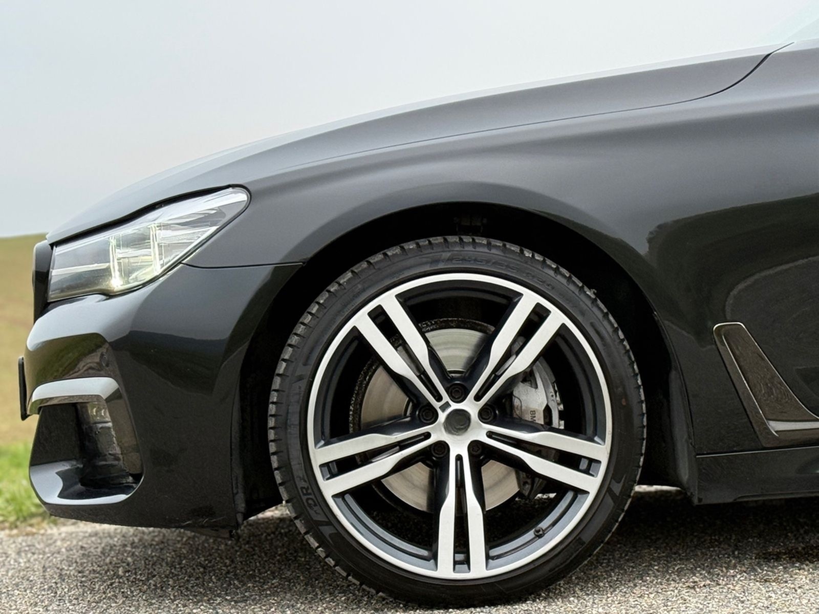 BMW 740d xDrive/M-Paket/HUD/Memoy/Softcl./20"/Ambi./ foto 18