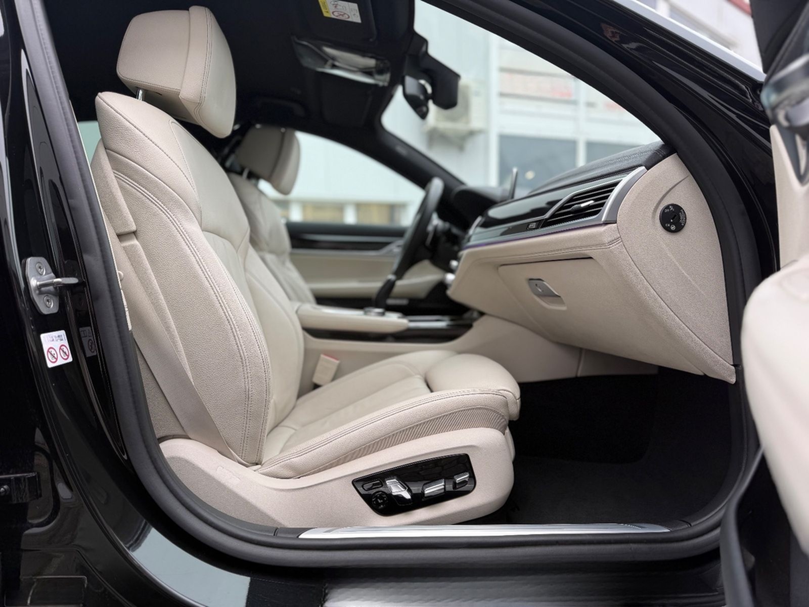 BMW 740d xDrive/M-Paket/HUD/Memoy/Softcl./20"/Ambi./ foto 22
