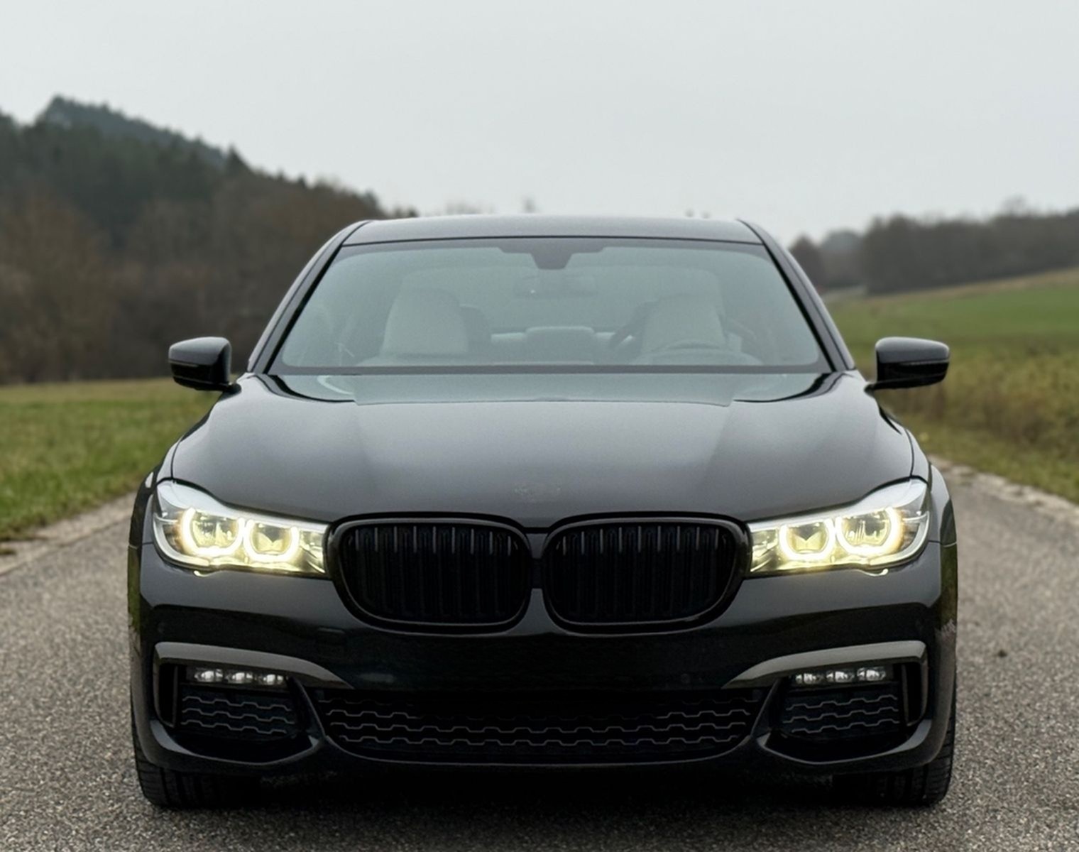 BMW 740d xDrive/M-Paket/HUD/Memoy/Softcl./20"/Ambi./ foto 4