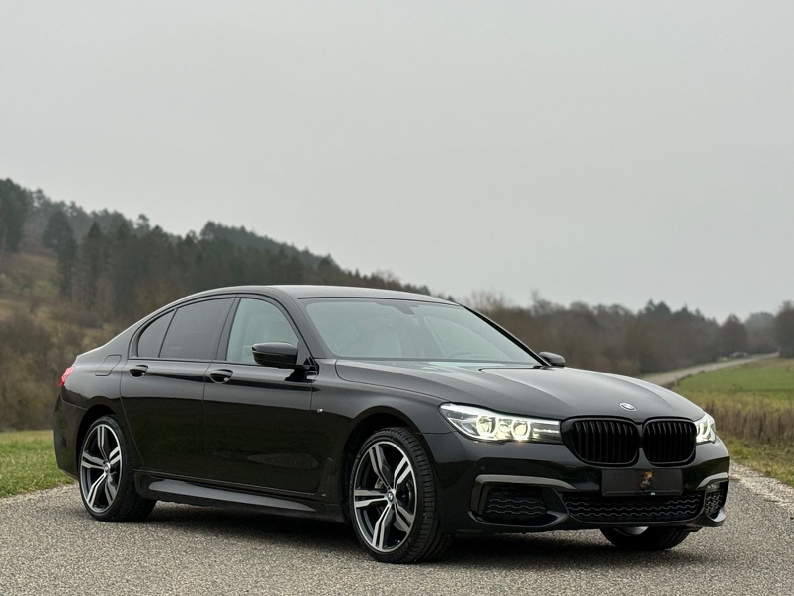 BMW 740d xDrive/M-Paket/HUD/Memoy/Softcl./20"/Ambi./ foto 5