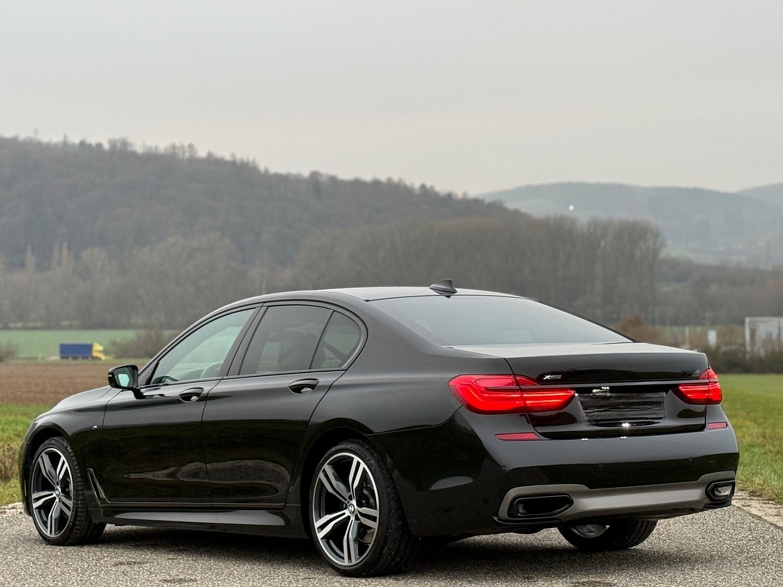 BMW 740d xDrive/M-Paket/HUD/Memoy/Softcl./20"/Ambi./ foto 7