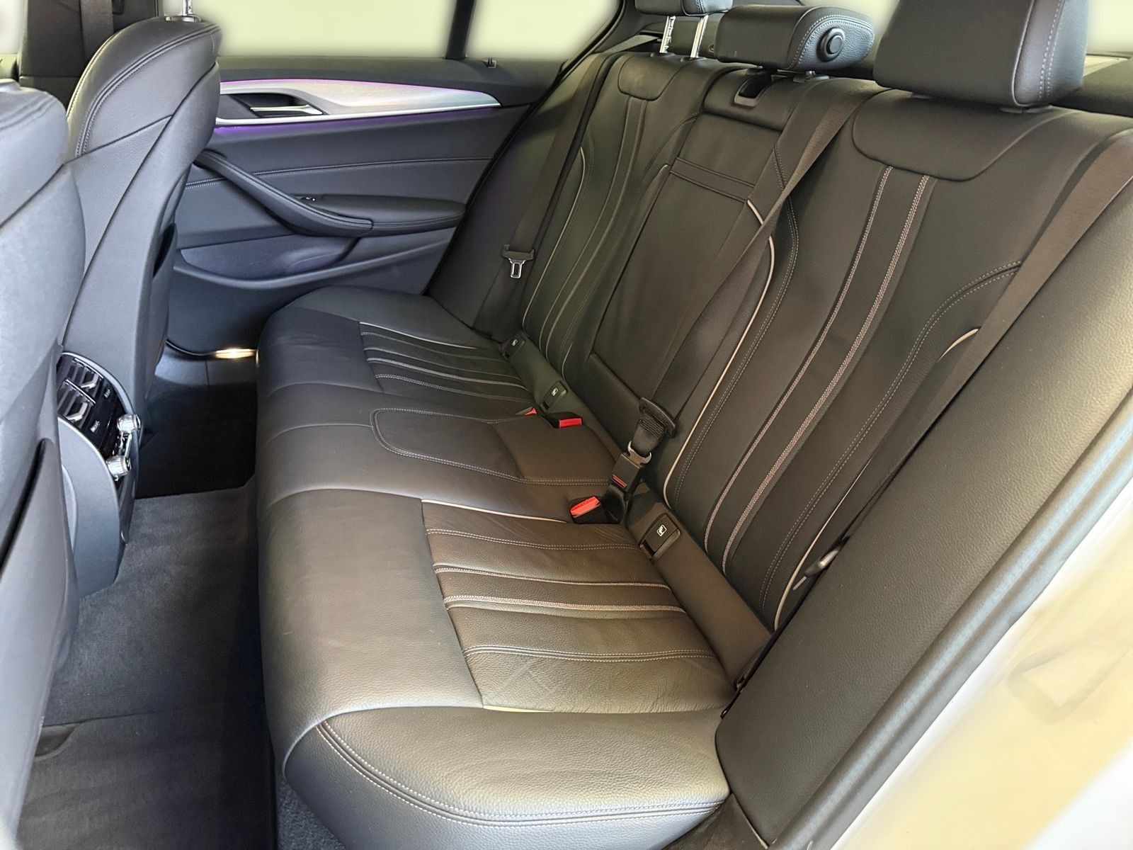 BMW 520dLim.*M Sport*Laser*ACC*Kamera*AHK*HUD*Leder* foto 16