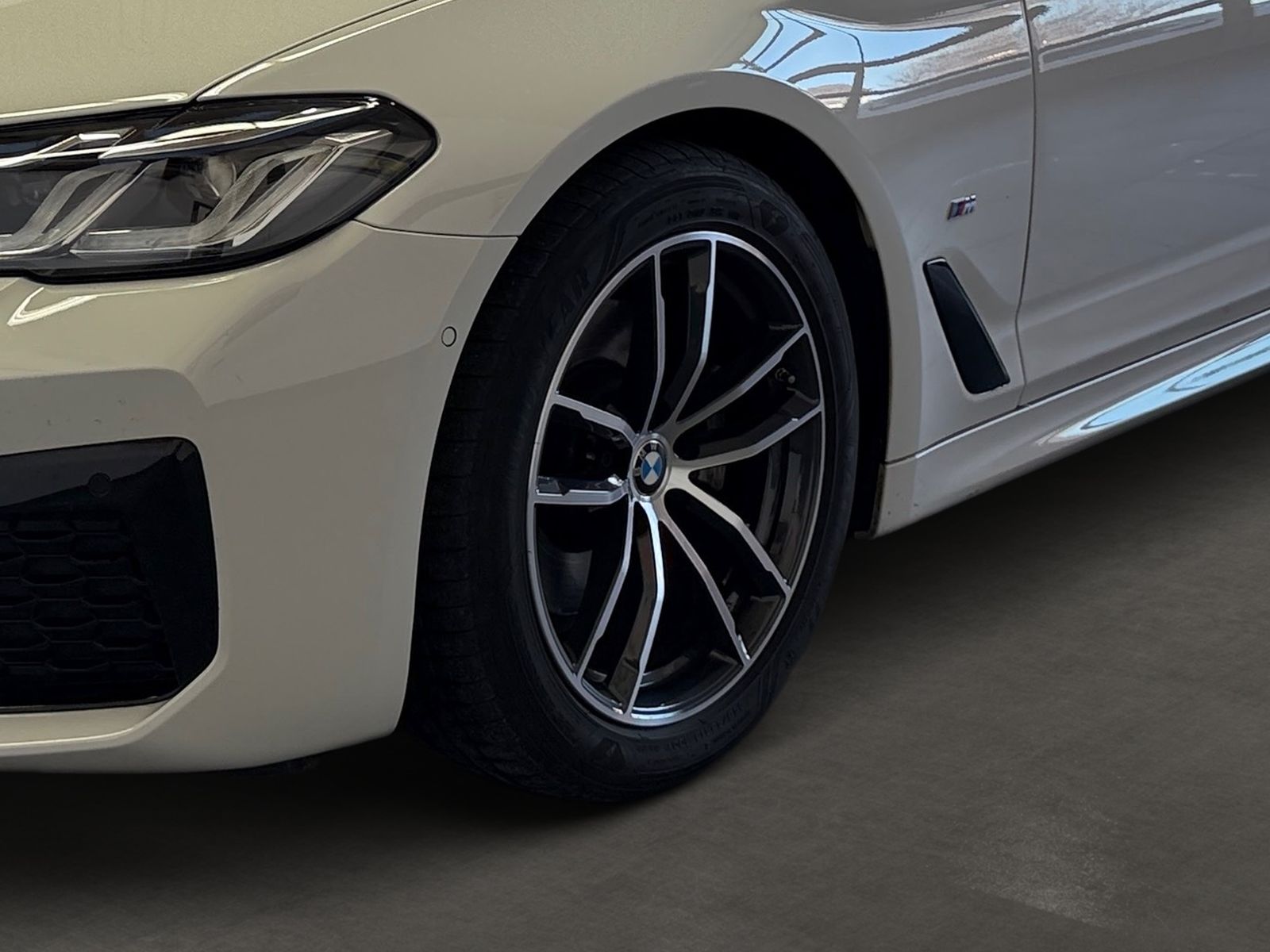 BMW 520dLim.*M Sport*Laser*ACC*Kamera*AHK*HUD*Leder* foto 8