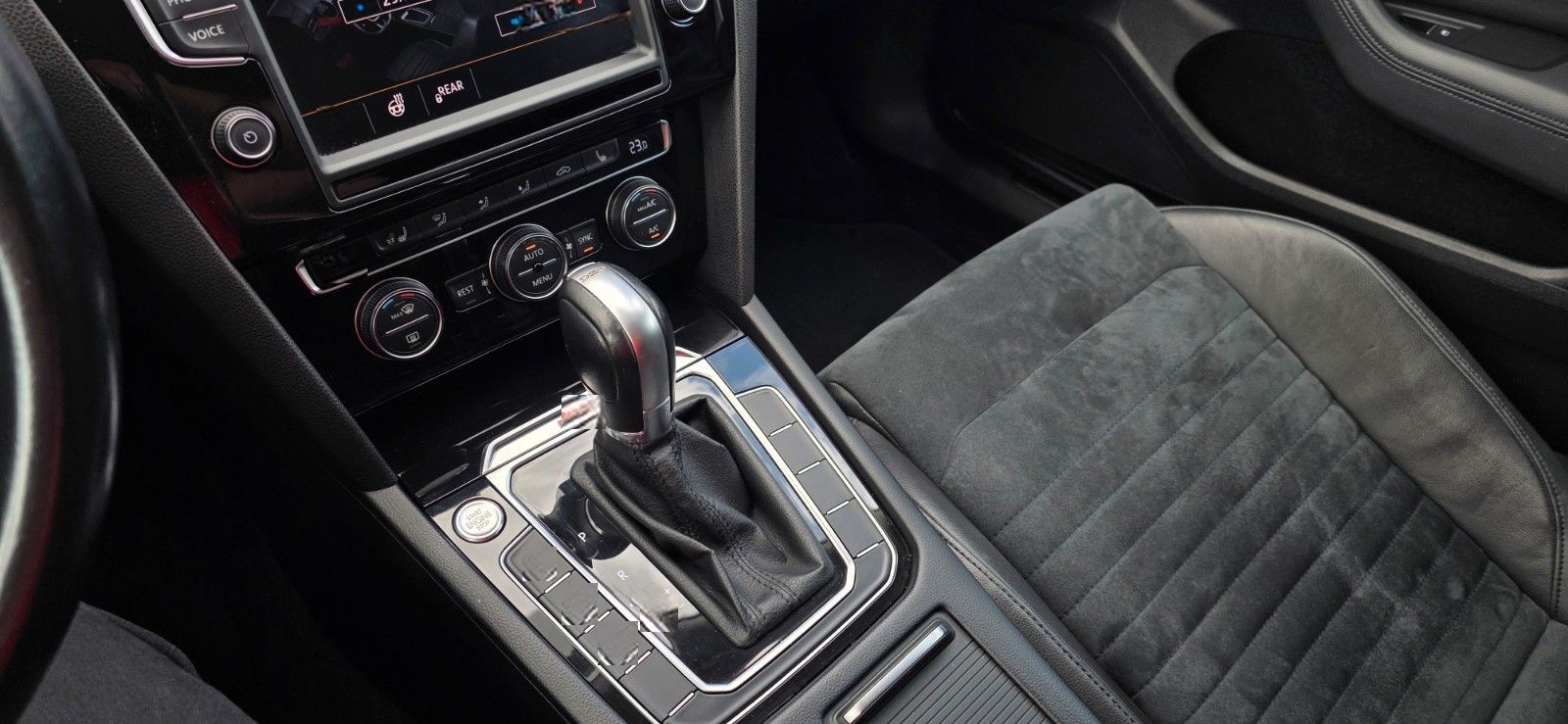 Volkswagen Passat Variant Highline 4Motion+Virtual+360*Kam+ foto 19