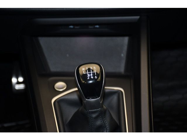 Volkswagen Golf 8 VIII 1.5 TSI Active Pano/ACC/Einparkhi foto 7