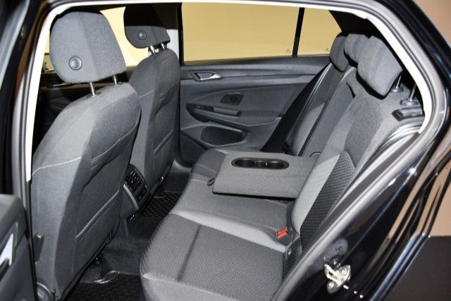 Volkswagen Golf 8 VIII 1.5 TSI Active Pano/ACC/Einparkhi foto 10