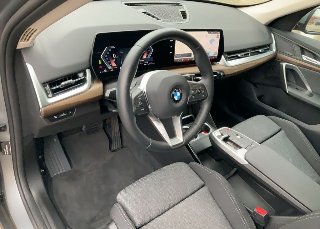 BMW X1 sDrive20i LED NAVI PANO MEMORY KAMERA 18" foto 12