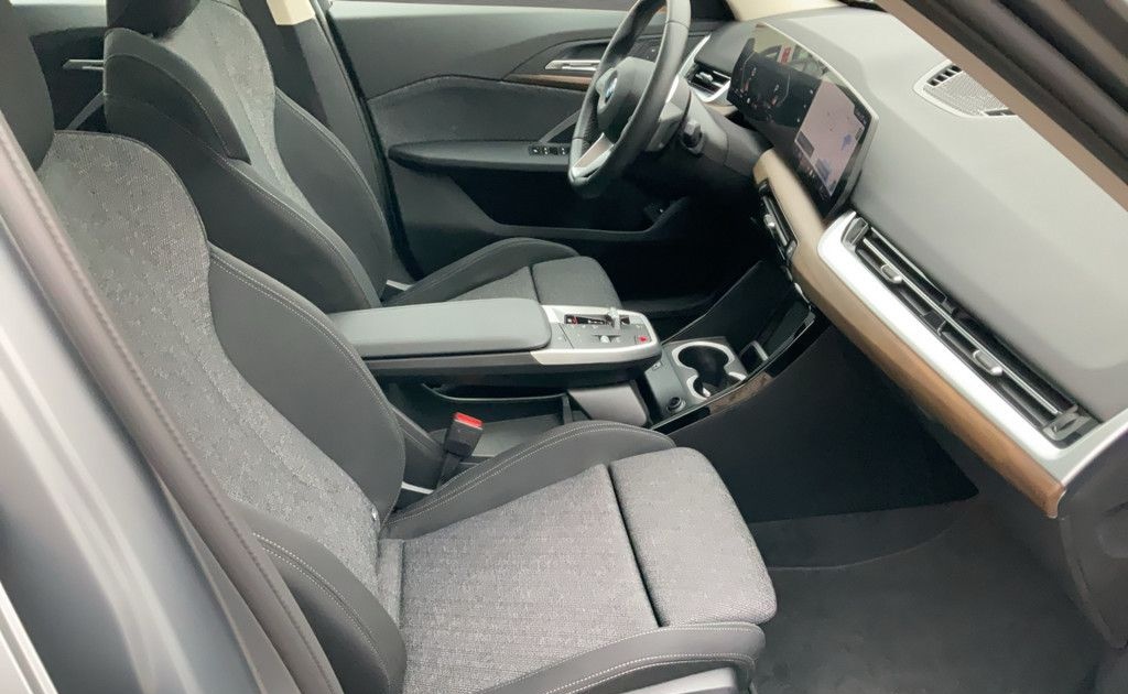BMW X1 sDrive20i LED NAVI PANO MEMORY KAMERA 18" foto 9