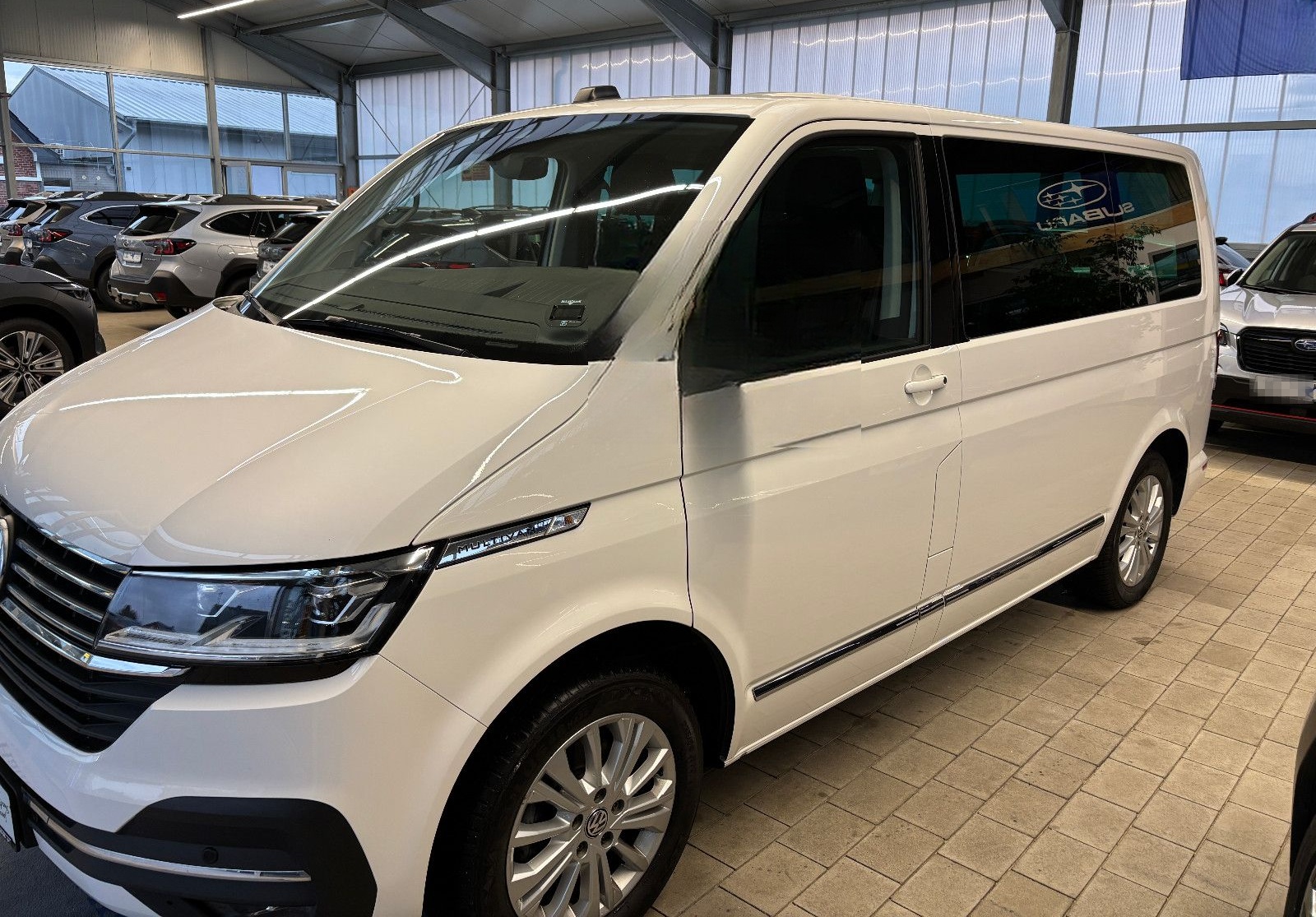 Volkswagen T6 MultivanT6.1 DSG Kurz 4MOTION Comfortline foto 2