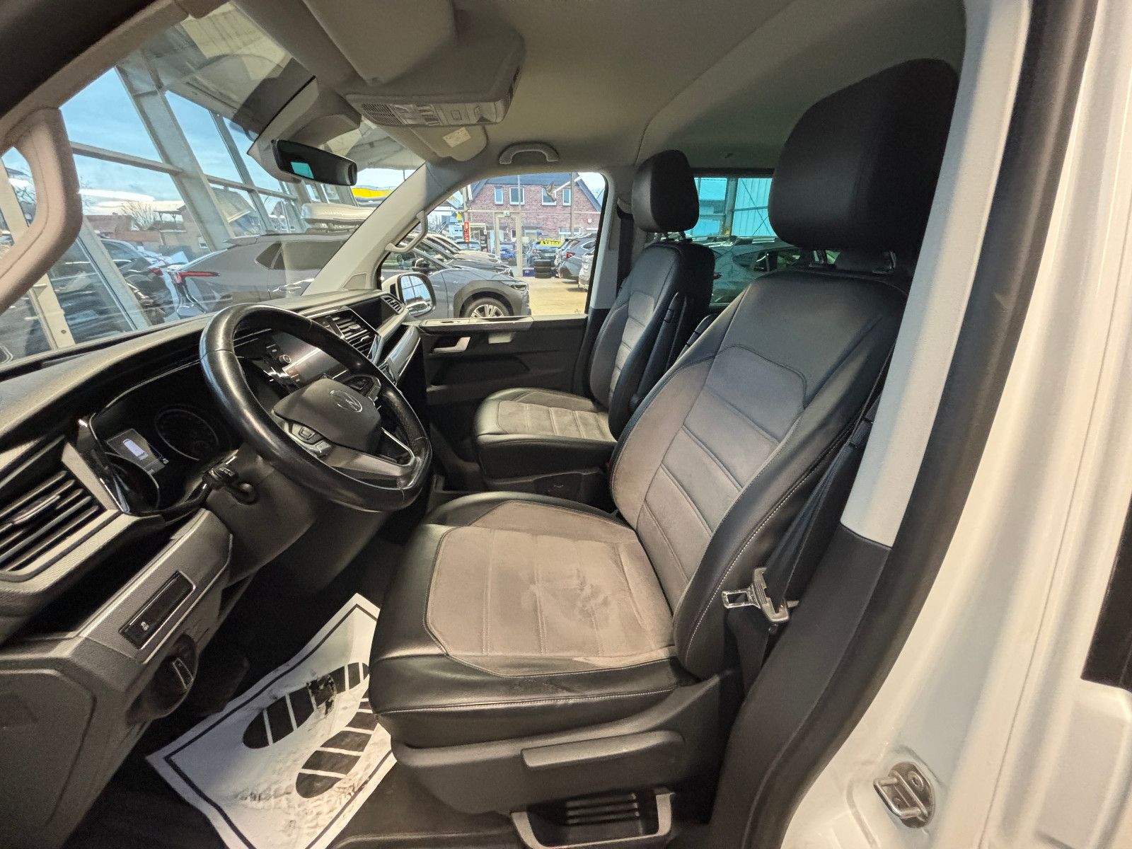 Volkswagen T6 MultivanT6.1 DSG Kurz 4MOTION Comfortline foto 11