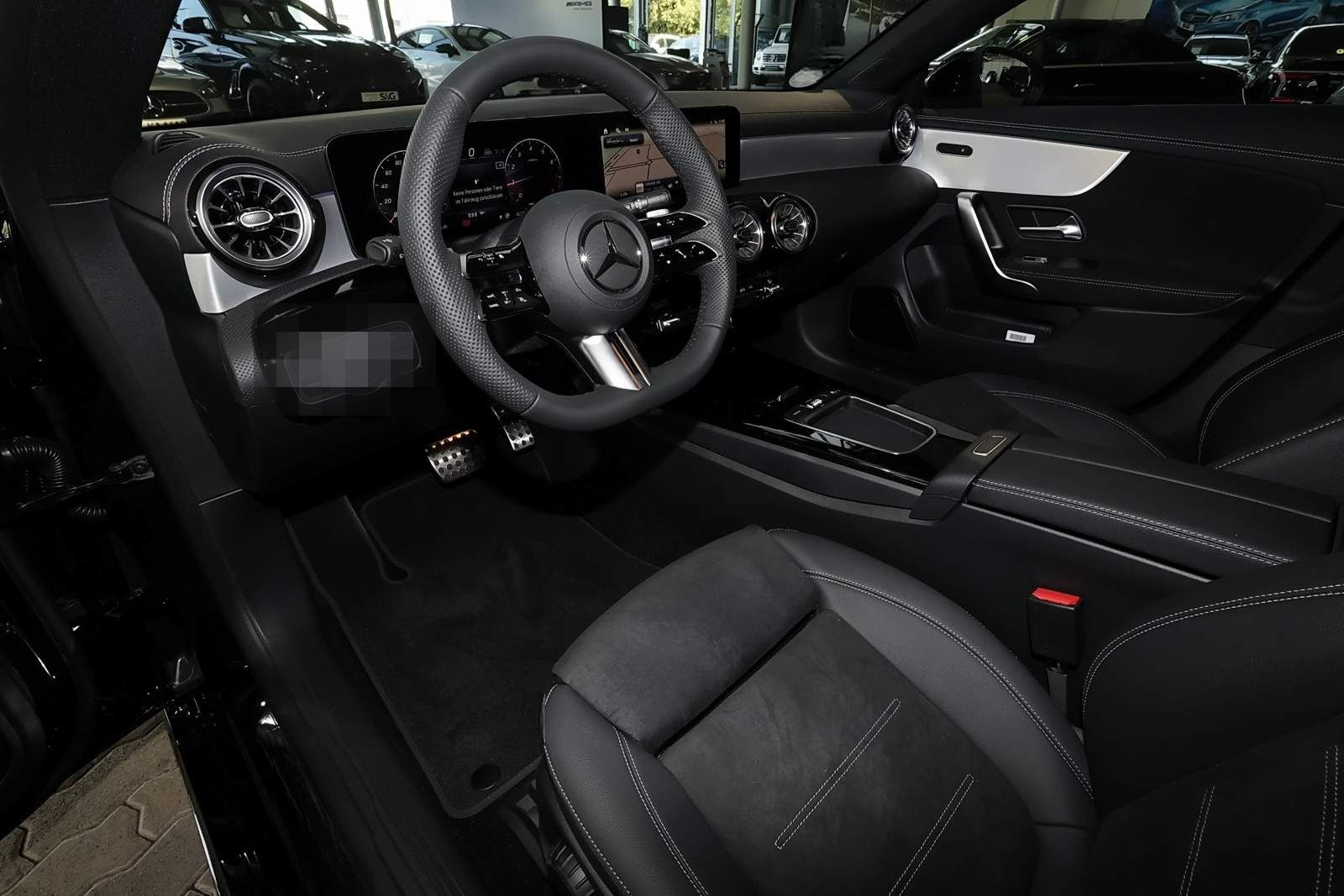 Mercedes-Benz CLA 200 Coupé AMG MBUX+360°+M-LED+Pano+Distronic foto 9