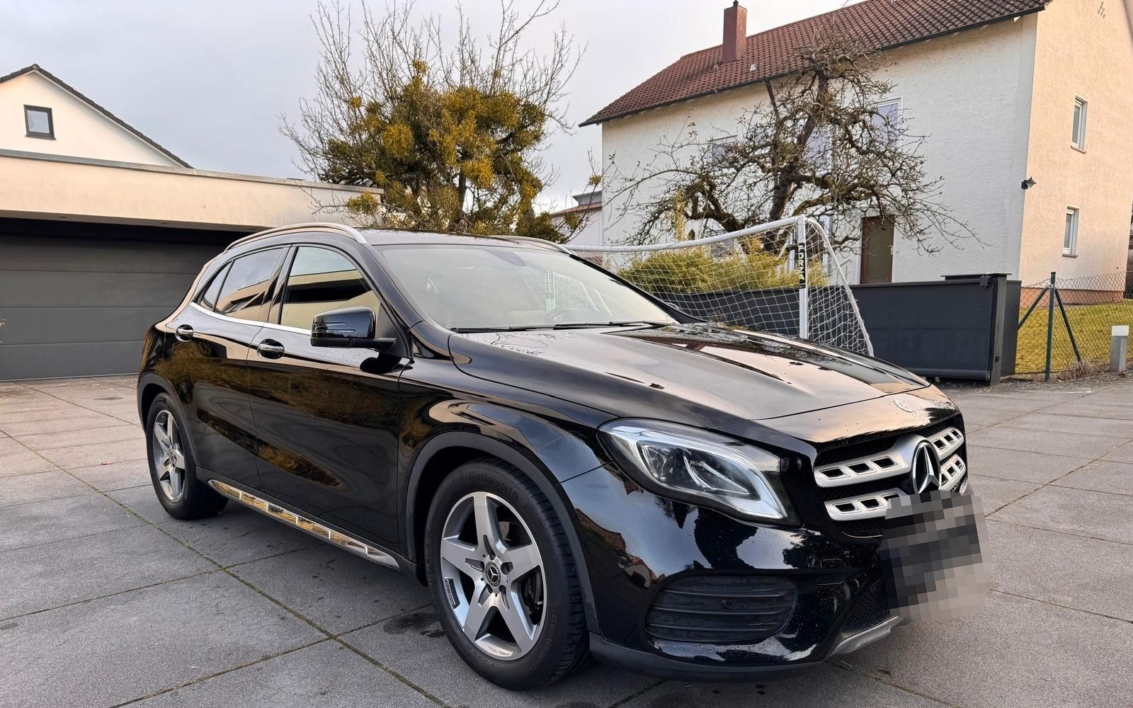 Mercedes-Benz GLA 180**AMG/CARPLAY/TEMPO/LED/NAVI** foto 2