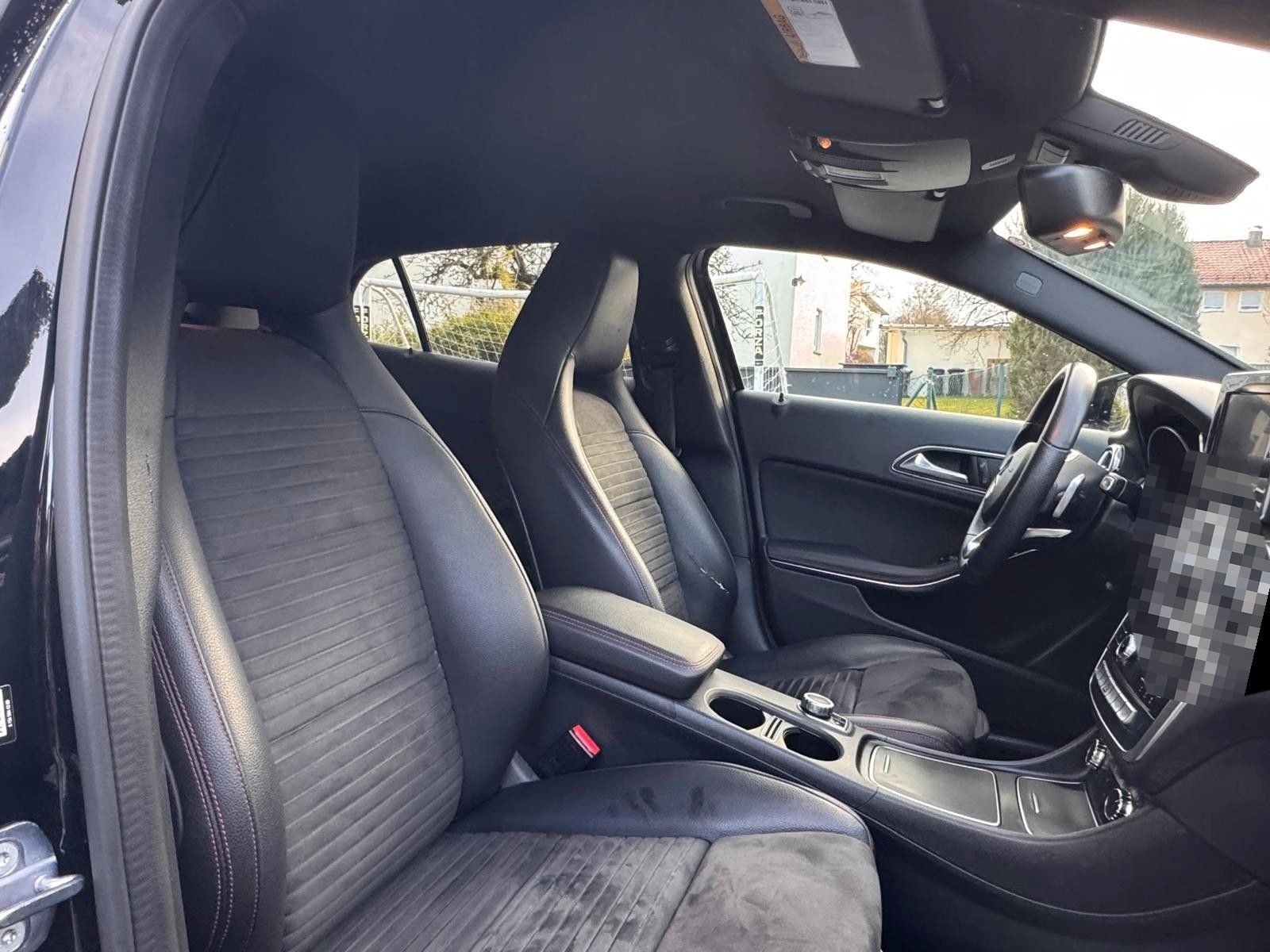 Mercedes-Benz GLA 180**AMG/CARPLAY/TEMPO/LED/NAVI** foto 11