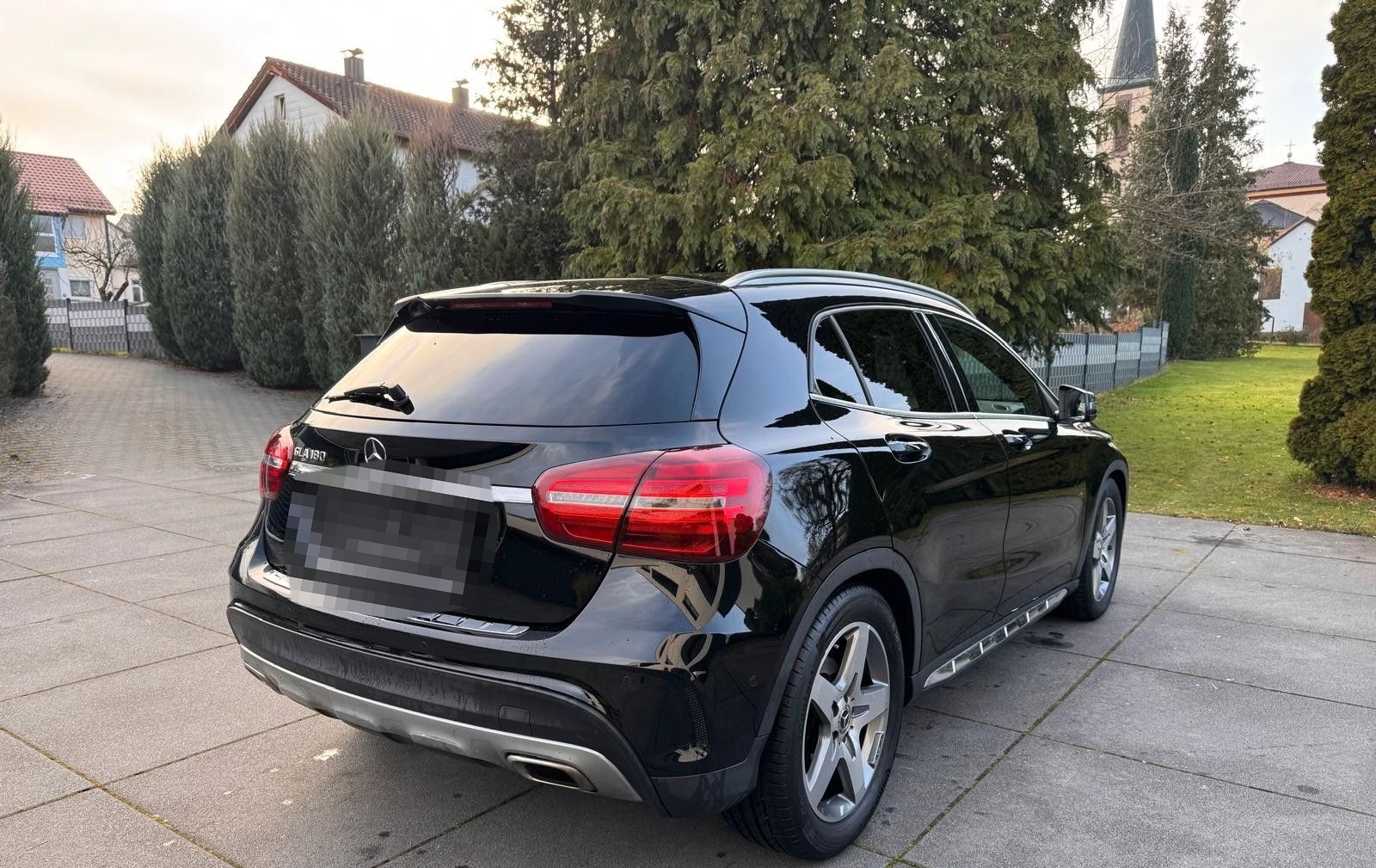 Mercedes-Benz GLA 180**AMG/CARPLAY/TEMPO/LED/NAVI** foto 3