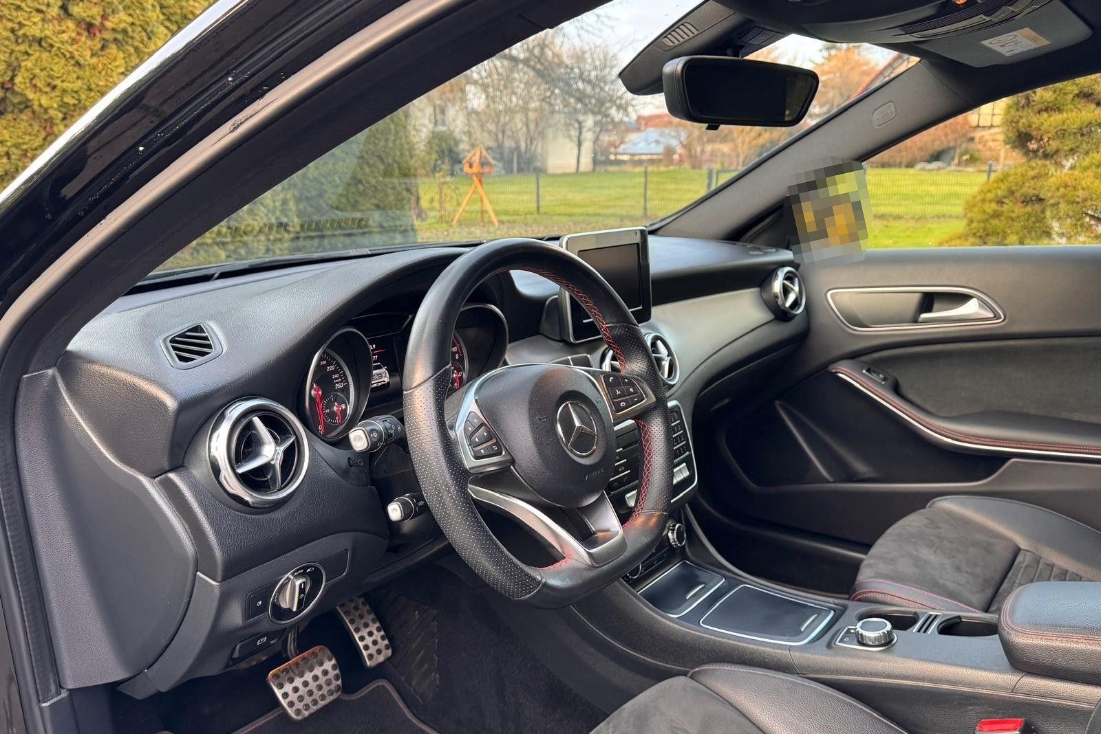 Mercedes-Benz GLA 180**AMG/CARPLAY/TEMPO/LED/NAVI** foto 9