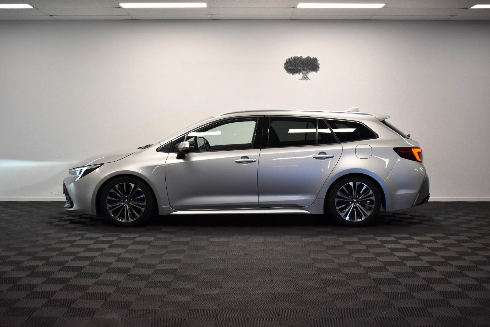 Toyota Corolla TS 2.0 Team D*LED*VIRTUAL*KAMERA*KEYLESS foto 7