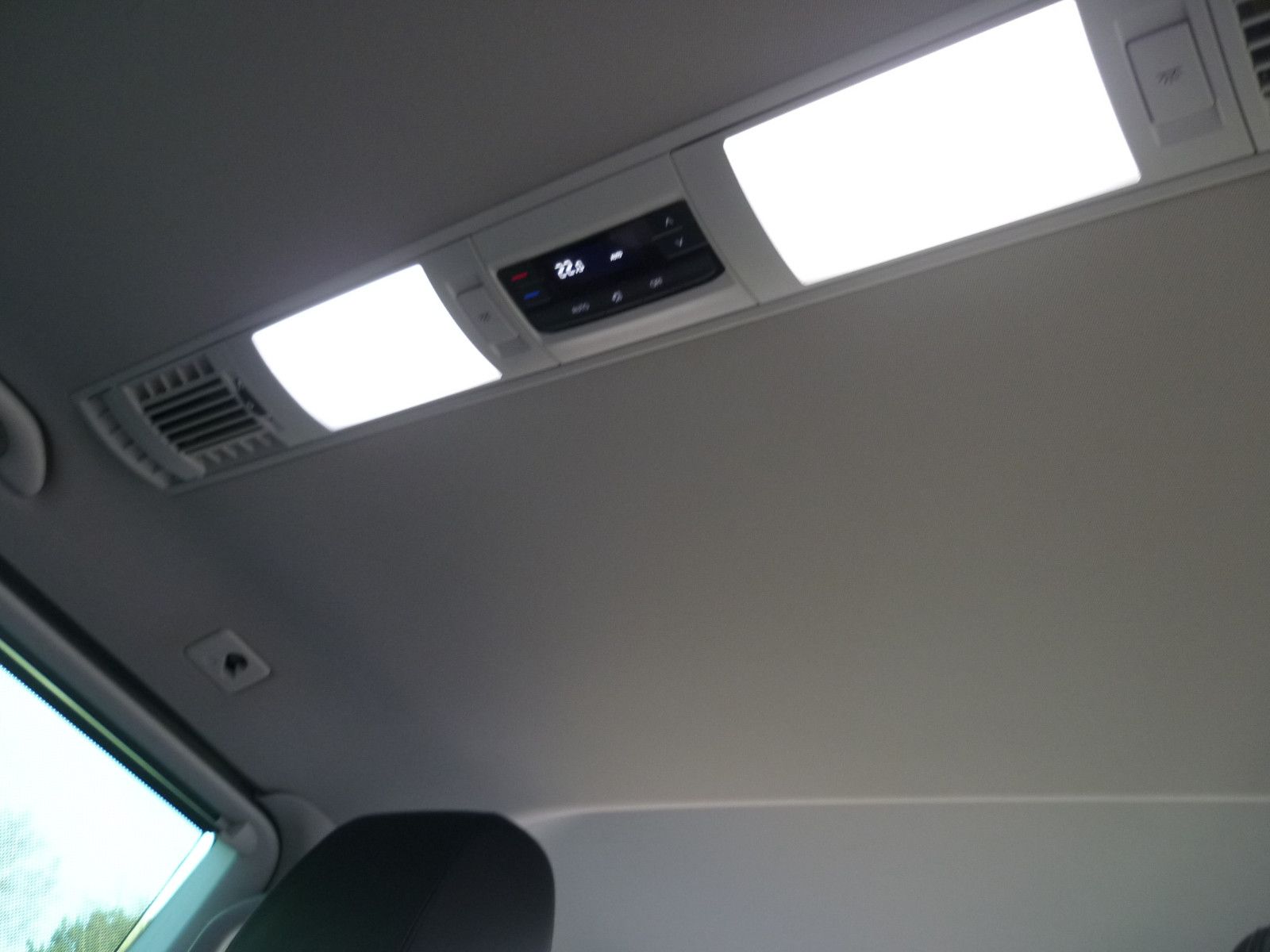 Volkswagen T6.1 Transporter Multivan  Highline FWD foto 16