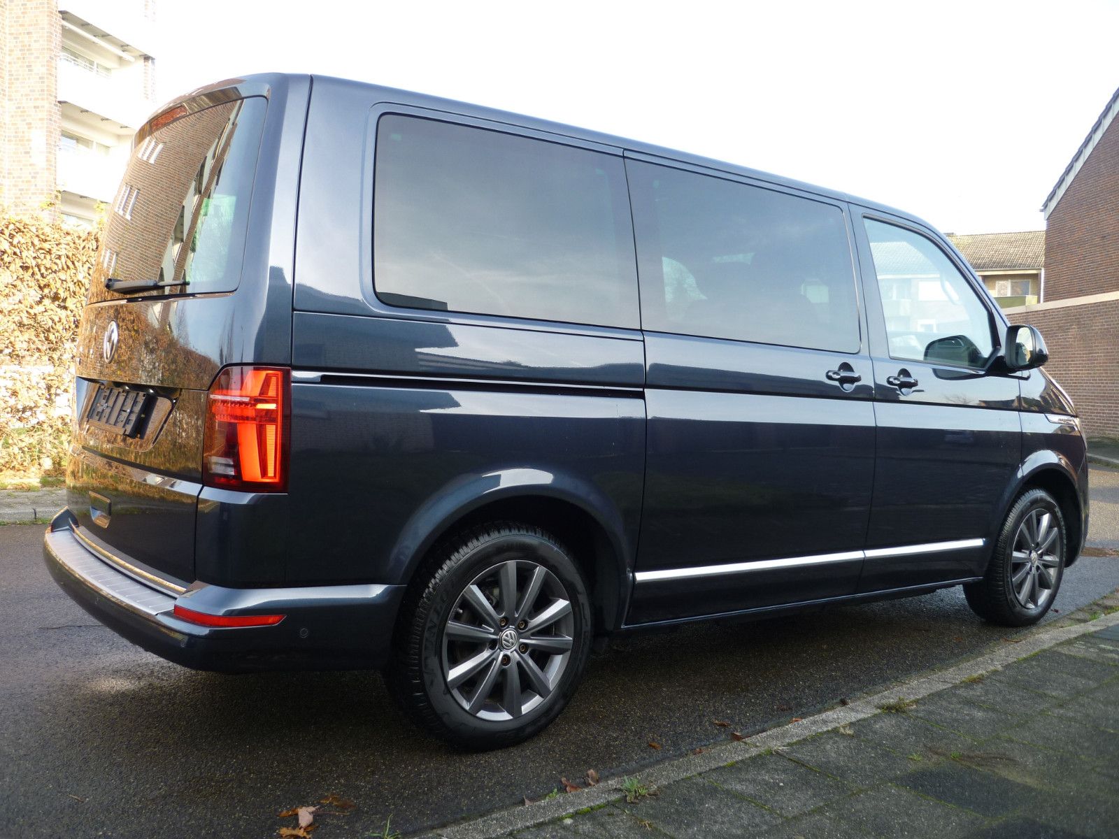 Volkswagen T6.1 Transporter Multivan  Highline FWD foto 5