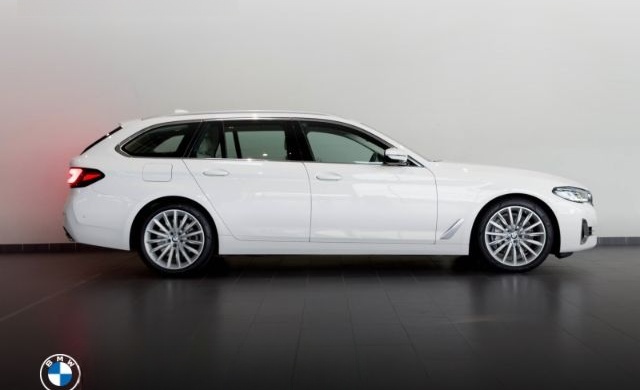 BMW 540 d xDrive Touring Luxury Line H&K+Laserlicht foto 2