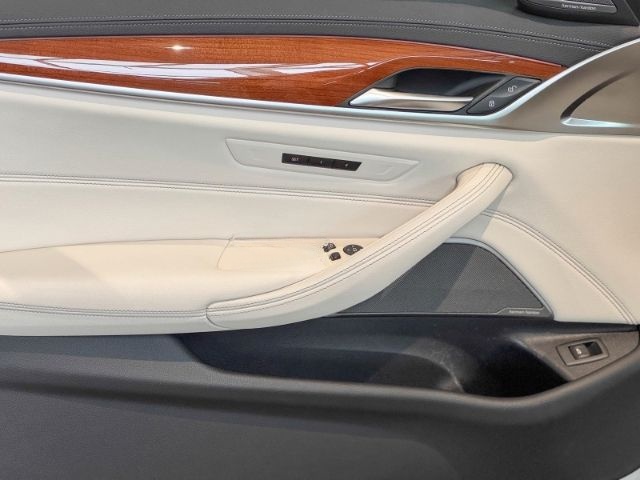 BMW 540 d xDrive Touring Luxury Line H&K+Laserlicht foto 15