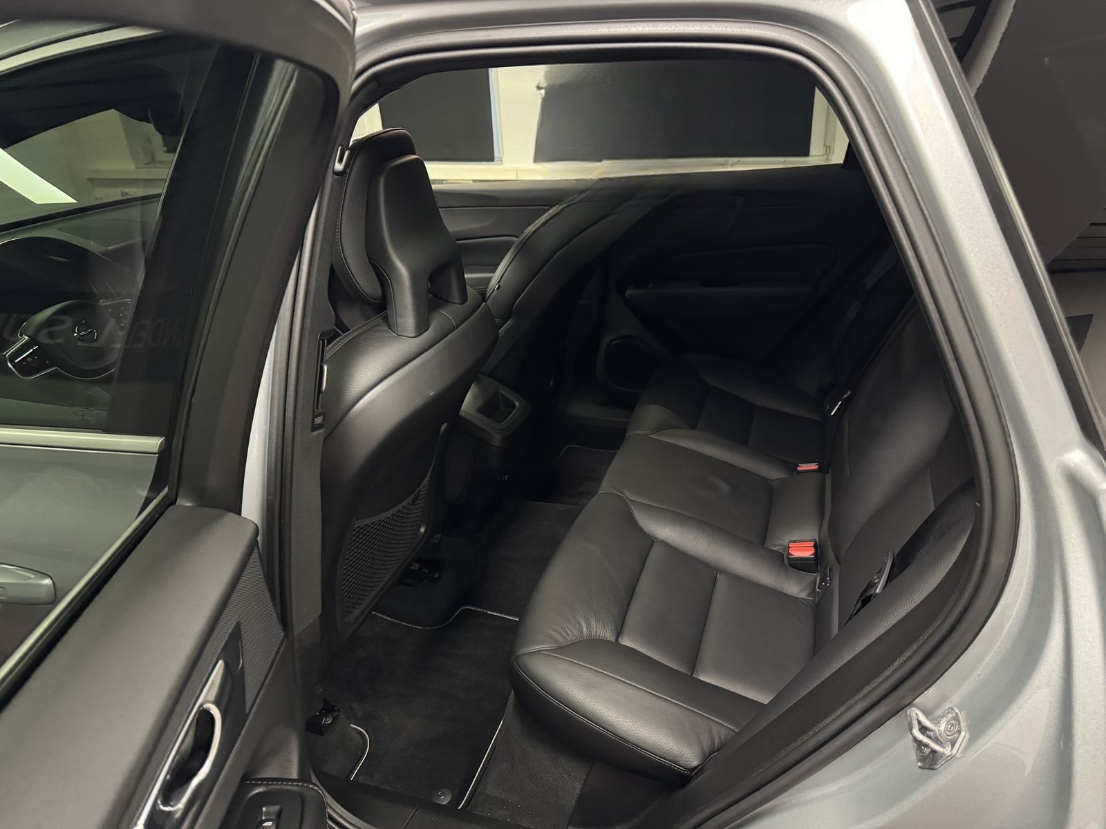 Volvo XC60 R Design AWD*PANORAMA*LEDER* foto 12