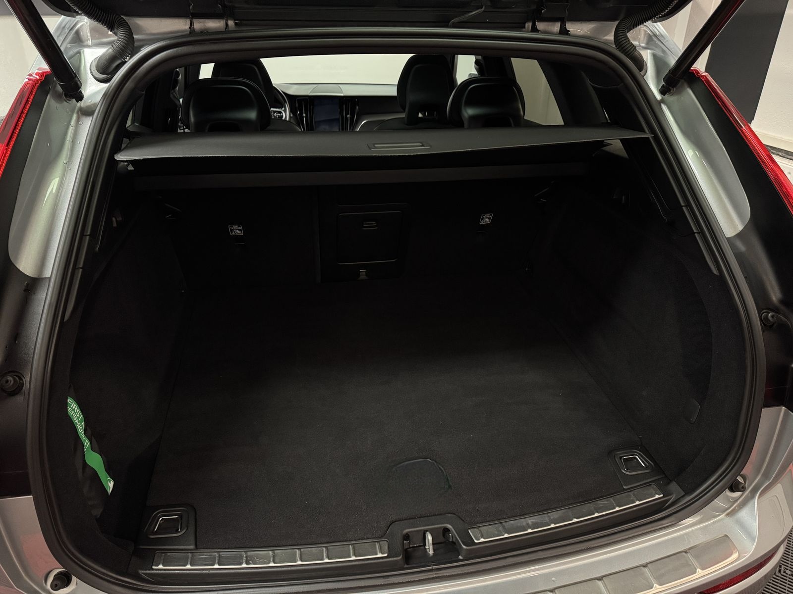 Volvo XC60 R Design AWD*PANORAMA*LEDER* foto 14